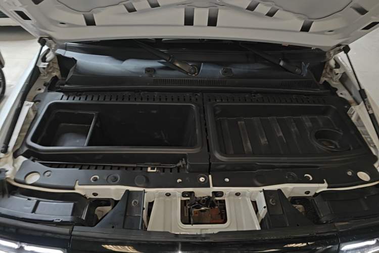 Used Baojun Spark 2023 Flagship Edition Engine Bay