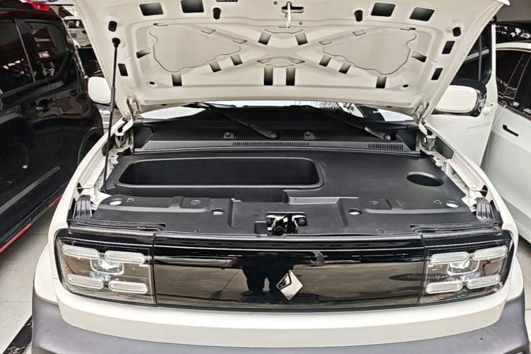 Used Baojun Spark 2023 Intelligent Premium Edition Engine Bay