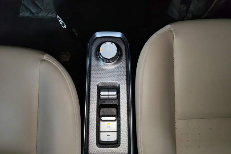 Used Baojun Spark 2023 Intelligent Premium Edition Gear Lever