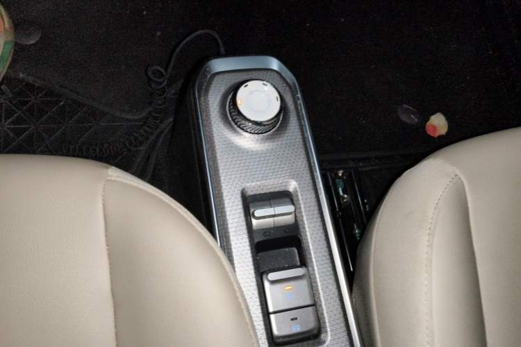 Used Baojun Spark 2023 Intelligent Premium Edition Gear Lever
