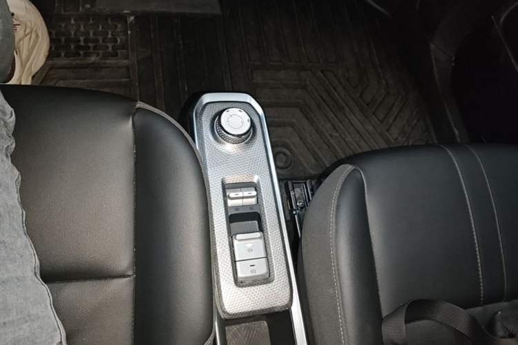 Used Baojun Spark 2023 Intelligent Premium Edition Gear Lever