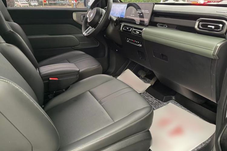 Used Baojun Spark 2023 Flagship Edition Interior 2
