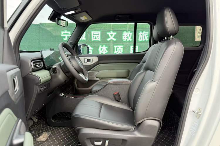 Used Baojun Spark 2023 Flagship Edition Interior 4