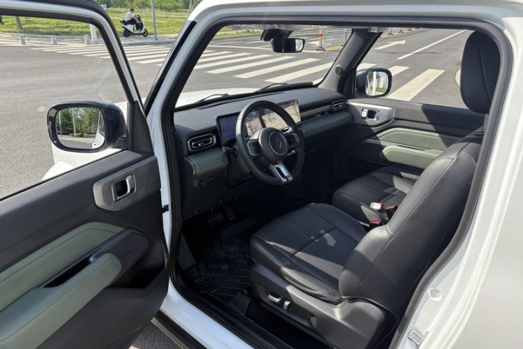 Used Baojun Spark 2023 Flagship Edition Interior 4
