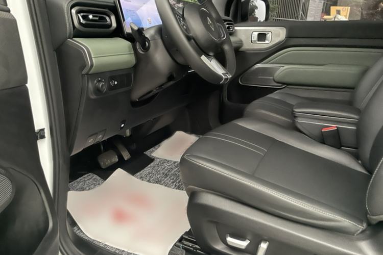Used Baojun Spark 2023 Flagship Edition Interior 5