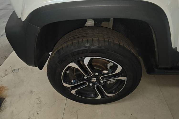 Used Baojun Spark 2023 Flagship Edition Left Front Wheel Hub