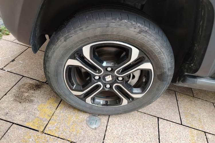 Used Baojun Spark 2023 Flagship Edition Left Front Wheel Hub