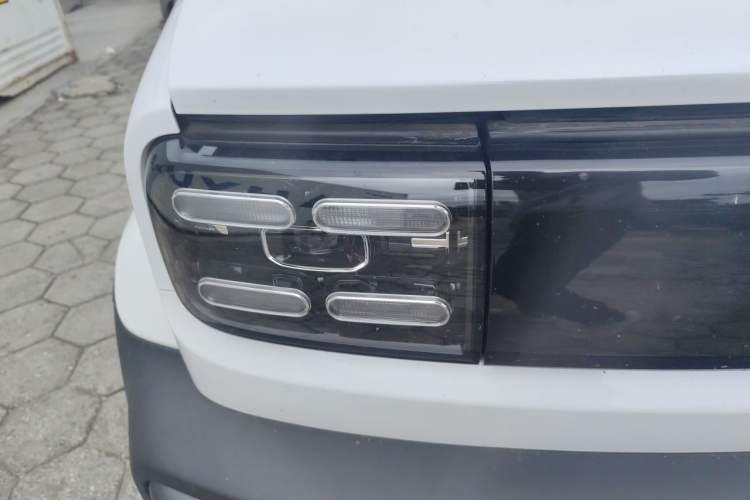 Used Baojun Spark 2023 Flagship Edition Right Front Headlight