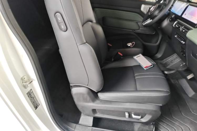 Used Baojun Spark 2023 Intelligent Premium Edition Right Front Seat