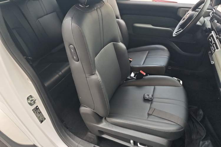 Used Baojun Spark 2023 Flagship Edition Right Front Seat