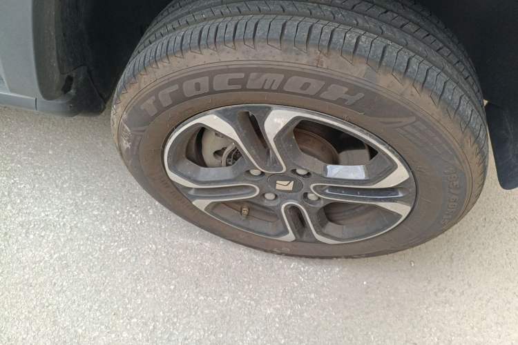 Used Baojun Spark 2023 Flagship Edition Right Front Wheel Hub