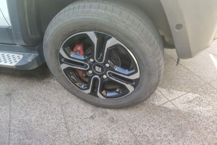 Used Baojun Spark 2023 Intelligent Premium Edition Right Front Wheel Hub
