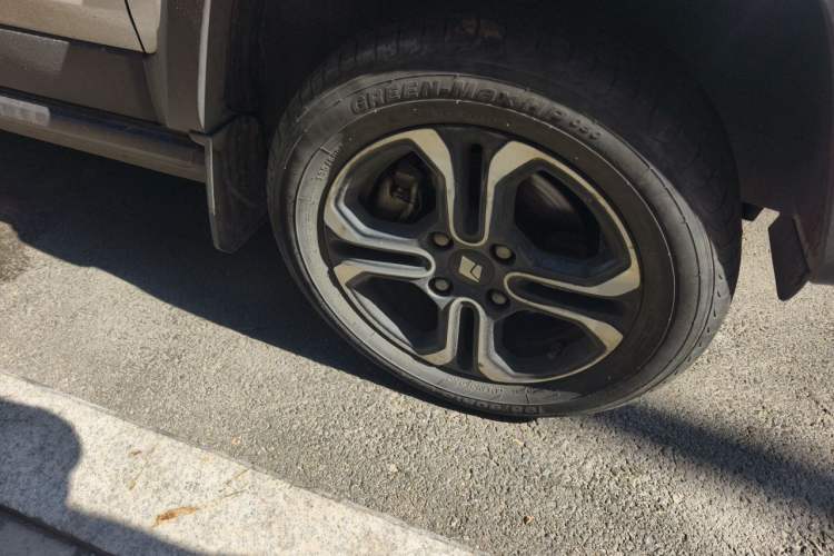 Used Baojun Spark 2023 Flagship Edition Right Front Wheel Hub