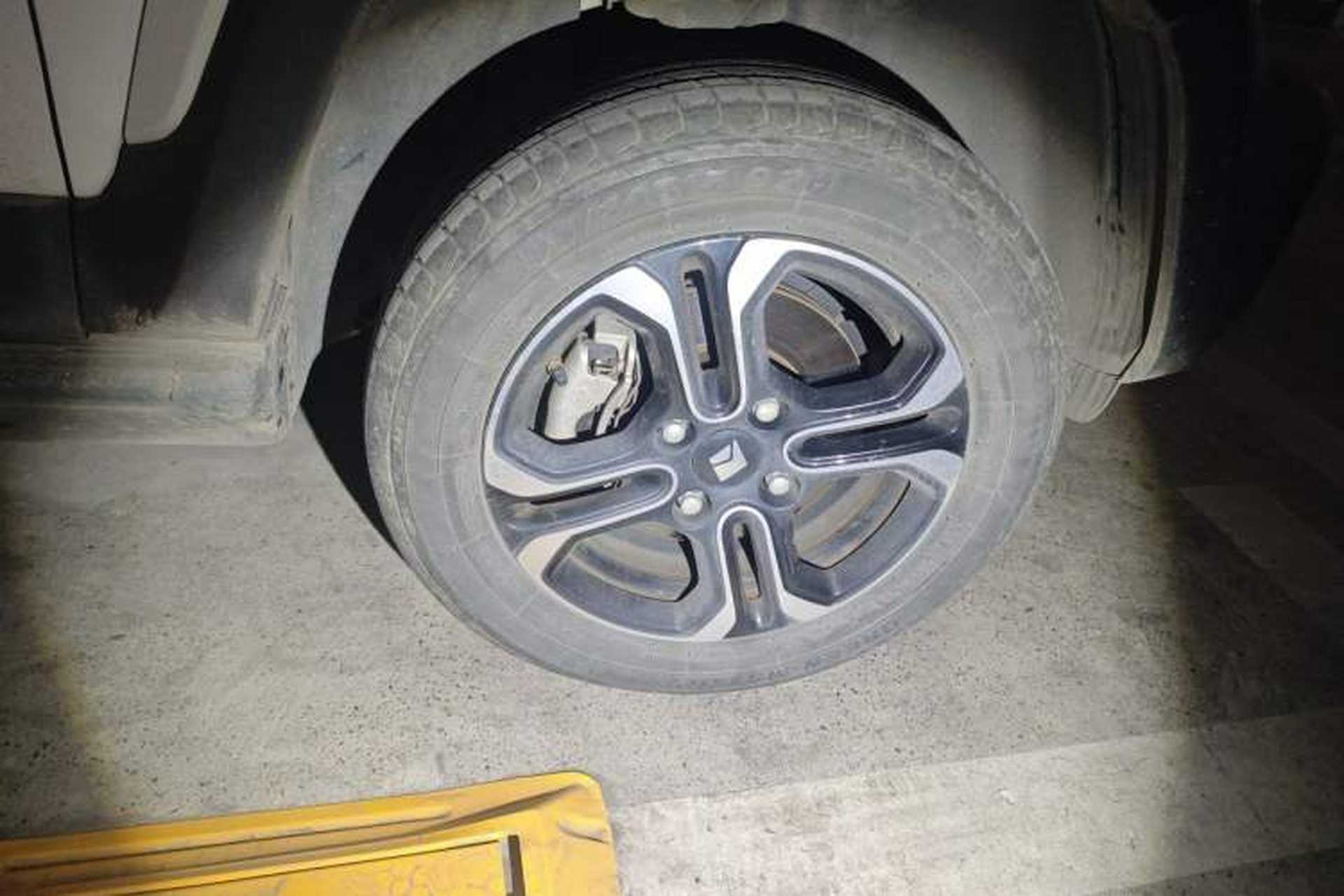 Used Baojun Spark 2023 Flagship Edition Right Front Wheel Hub