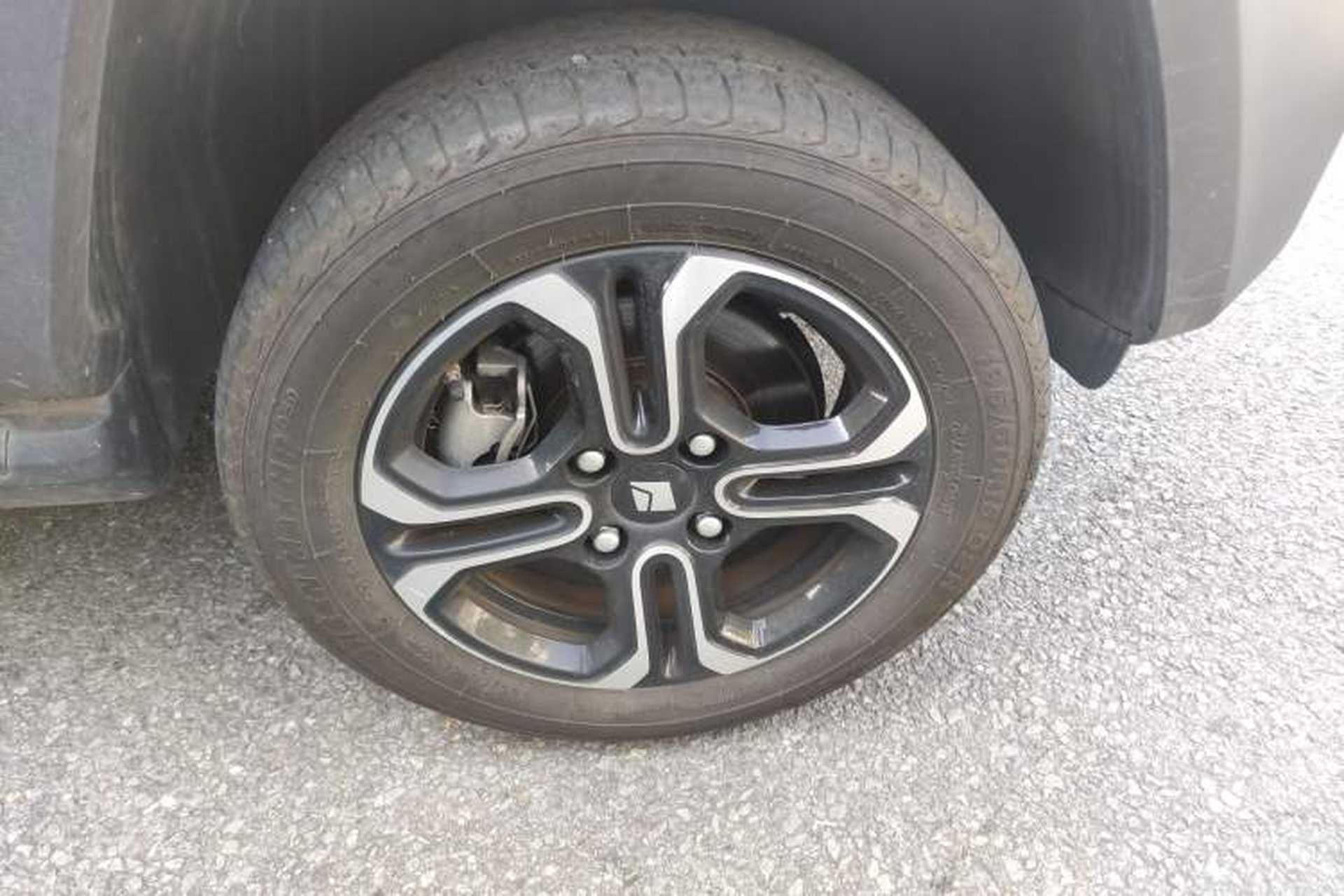 Used Baojun Spark 2023 Flagship Edition Right Front Wheel Hub