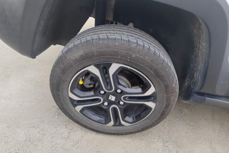 Used Baojun Spark 2023 Flagship Edition Right Rear Wheel Hub