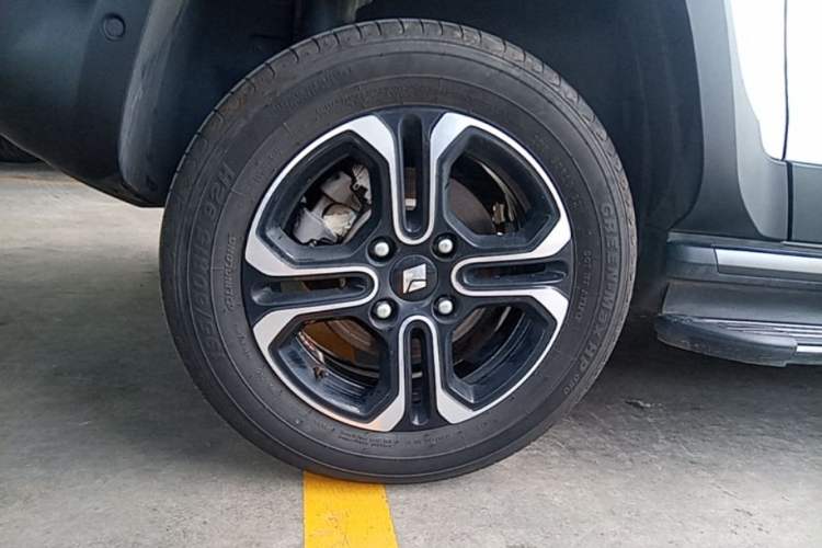 Used Baojun Spark 2023 Intelligent Premium Edition Right Rear Wheel Hub