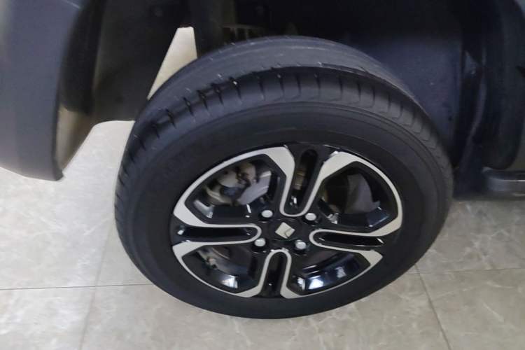 Used Baojun Spark 2023 Flagship Edition Right Rear Wheel Hub