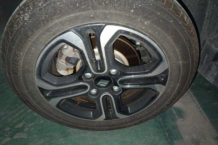 Used Baojun Spark 2023 Flagship Edition Right Rear Wheel Hub