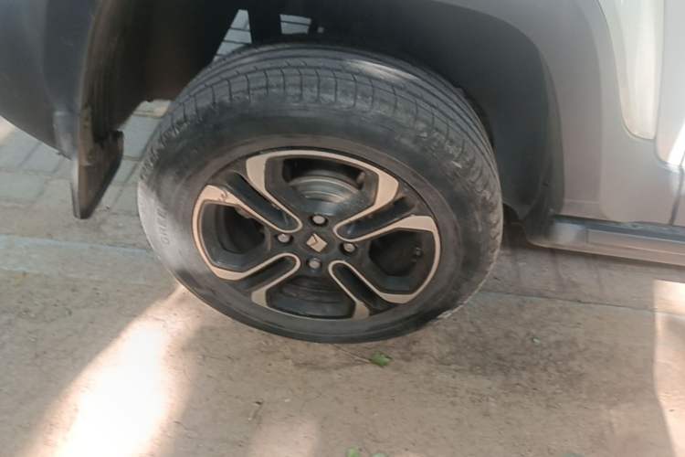 Used Baojun Spark 2023 Flagship Edition Right Rear Wheel Hub