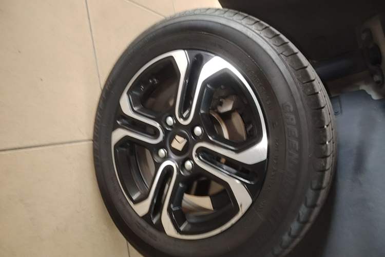Used Baojun Spark 2023 Flagship Edition Right Rear Wheel Hub