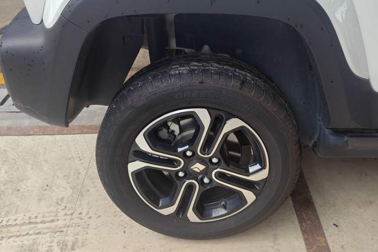 Used Baojun Spark 2023 Flagship Edition Right Rear Wheel Hub