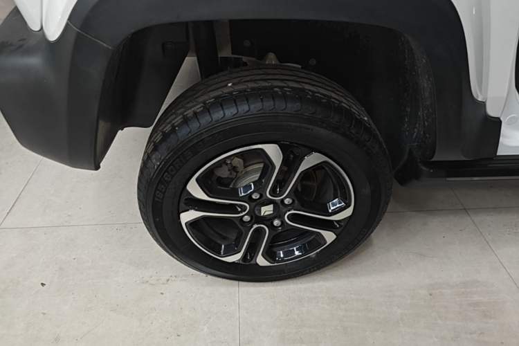 Used Baojun Spark 2023 Flagship Edition Right Rear Wheel Hub