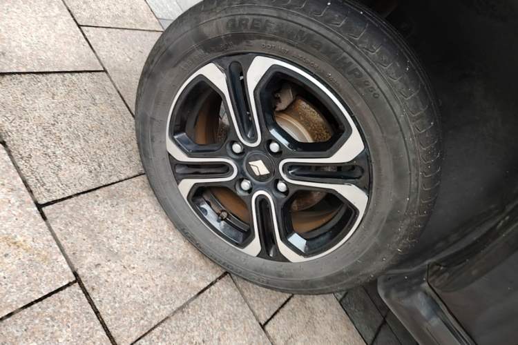 Used Baojun Spark 2023 Flagship Edition Right Rear Wheel Hub