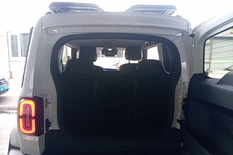 Used Baojun Spark 2023 Intelligent Premium Edition Trunk