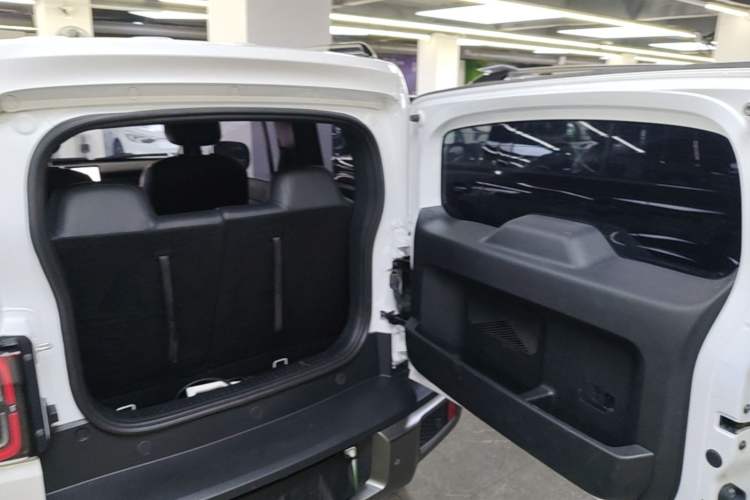 Used Baojun Spark 2023 Flagship Edition Trunk