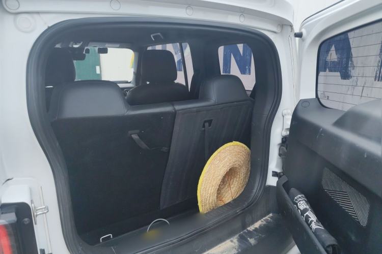 Used Baojun Spark 2023 Flagship Edition Trunk