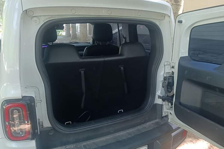 Used Baojun Spark 2023 Flagship Edition Trunk