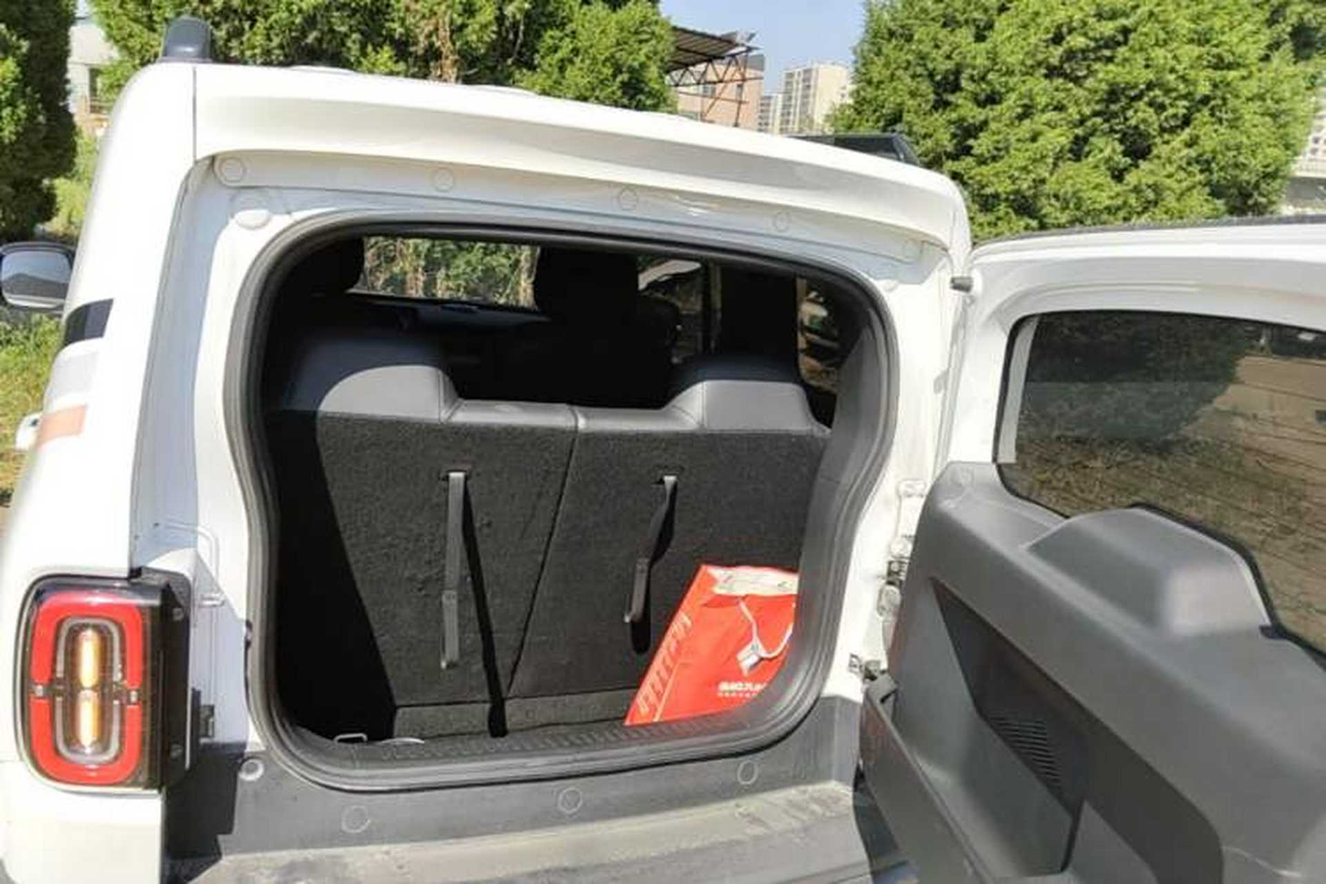 Used Baojun Spark 2023 Flagship Edition Trunk