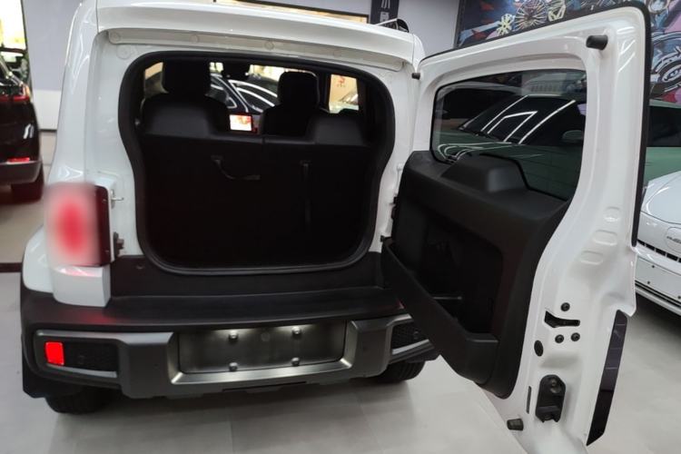 Used Baojun Spark 2023 Flagship Edition Trunk