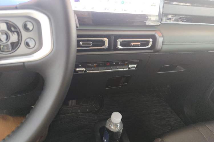 Used Baojun Spark 2023 Intelligent Premium Edition Audio And AC Panel