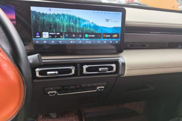 Used Baojun Spark 2023 Flagship Edition Audio And AC Panel