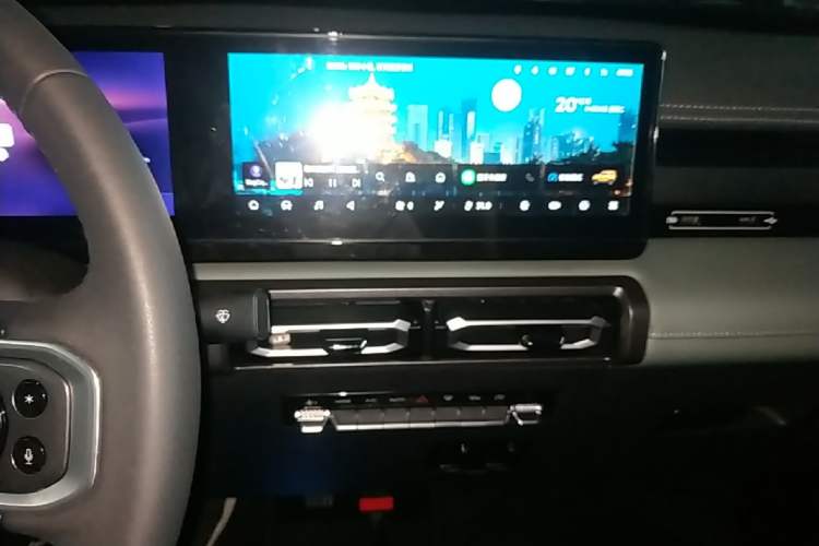 Used Baojun Spark 2023 Intelligent Premium Edition Audio And AC Panel