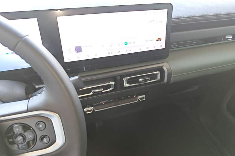Used Baojun Spark 2023 Intelligent Premium Edition Audio And AC Panel