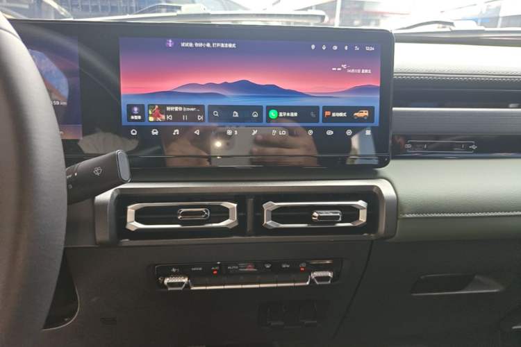 Used Baojun Spark 2023 Intelligent Premium Edition Audio And AC Panel