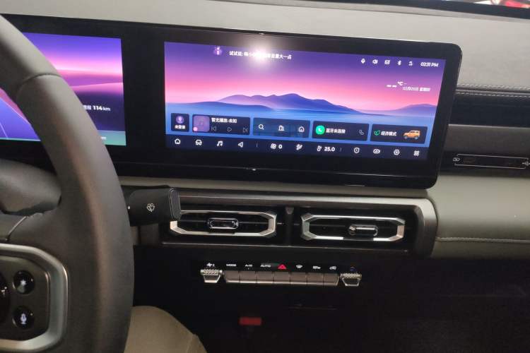 Used Baojun Spark 2023 Flagship Edition Audio And AC Panel
