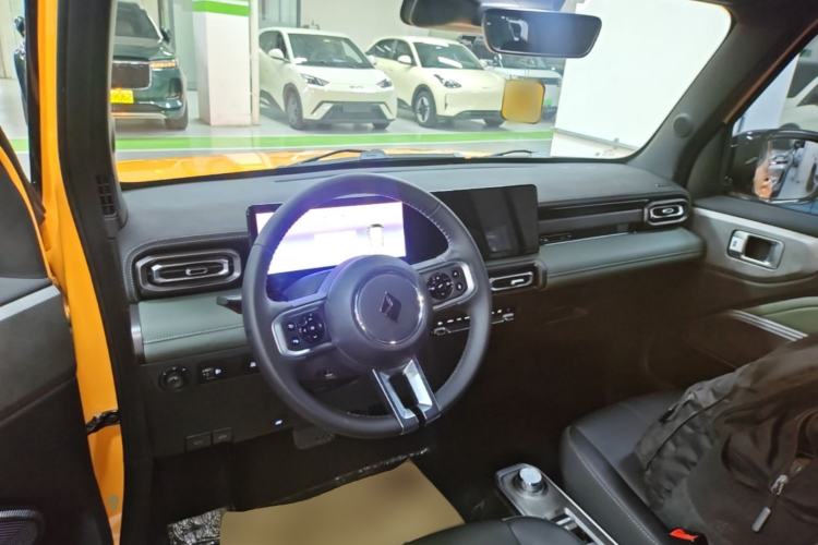 Used Baojun Spark 2023 Intelligent Premium Edition Center Console