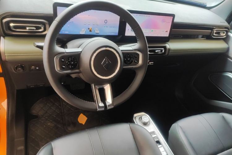 Used Baojun Spark 2023 Intelligent Premium Edition Center Console
