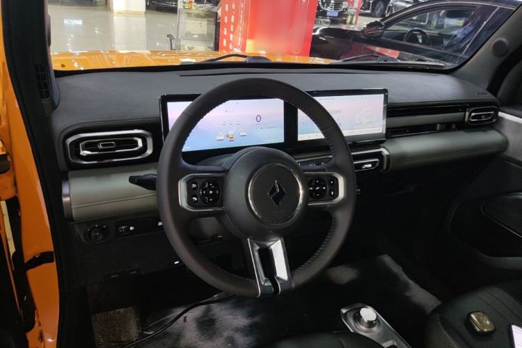 Used Baojun Spark 2023 Intelligent Premium Edition Center Console