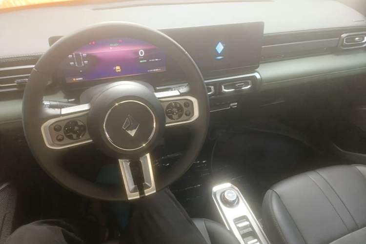 Used Baojun Spark 2023 Intelligent Premium Edition Center Console