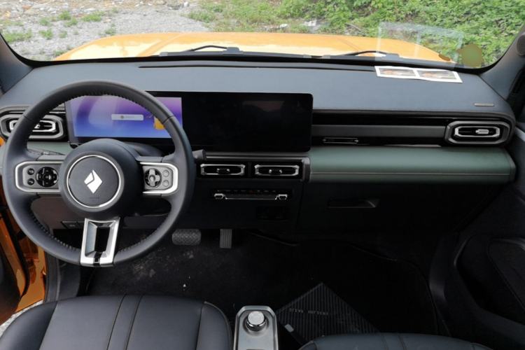 Used Baojun Spark 2023 Intelligent Premium Edition Center Console
