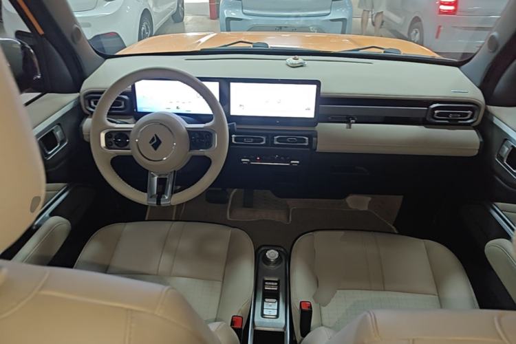 Used Baojun Spark 2023 Intelligent Premium Edition Center Console