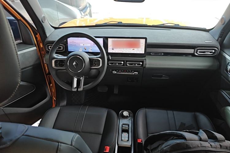 Used Baojun Spark 2023 Intelligent Premium Edition Center Console