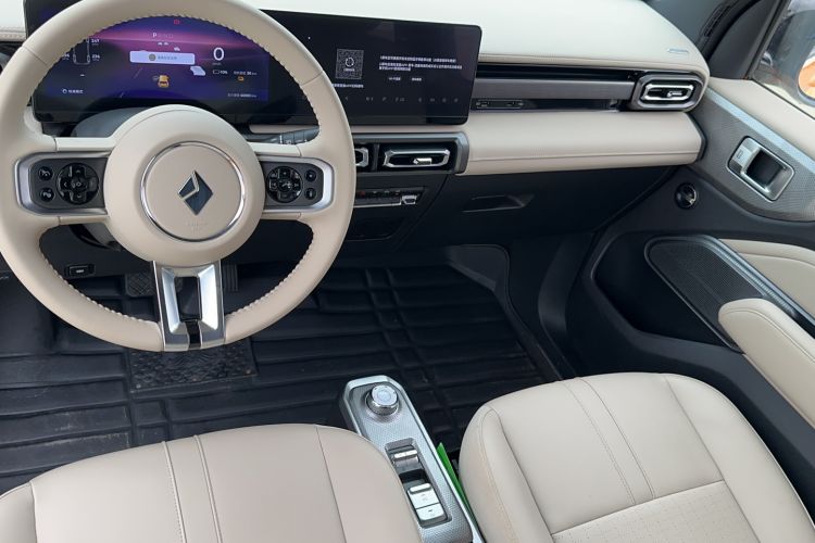 Used Baojun Spark 2023 Intelligent Premium Edition Center Console
