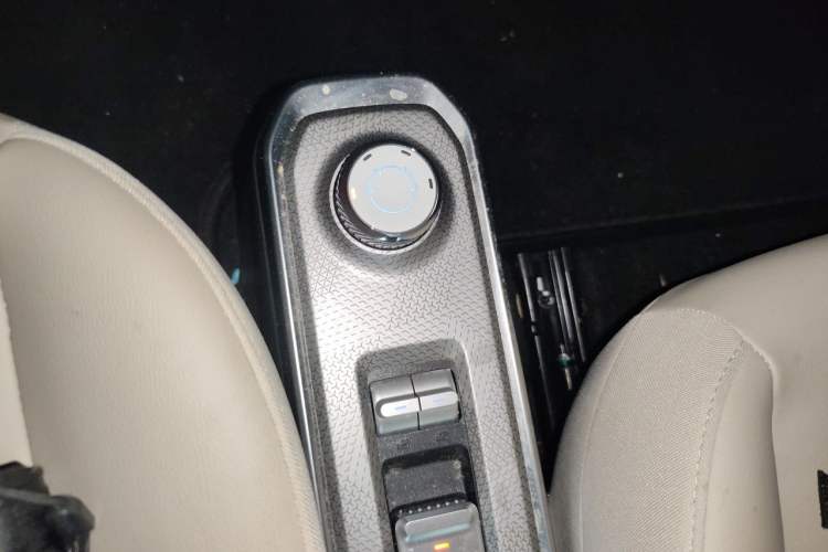 Used Baojun Spark 2023 Intelligent Premium Edition Gear Lever