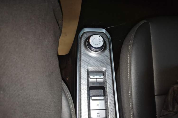 Used Baojun Spark 2023 Intelligent Premium Edition Gear Lever